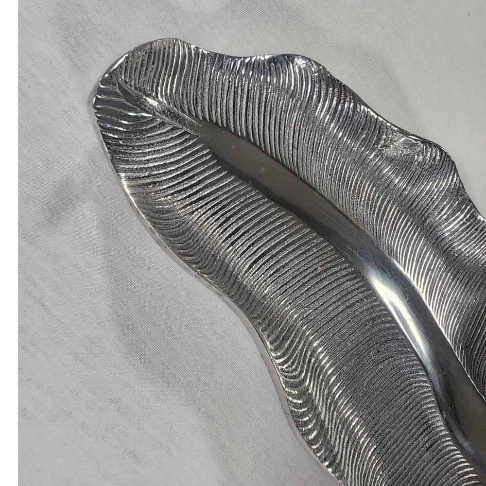 Unbranded vintage aluminum